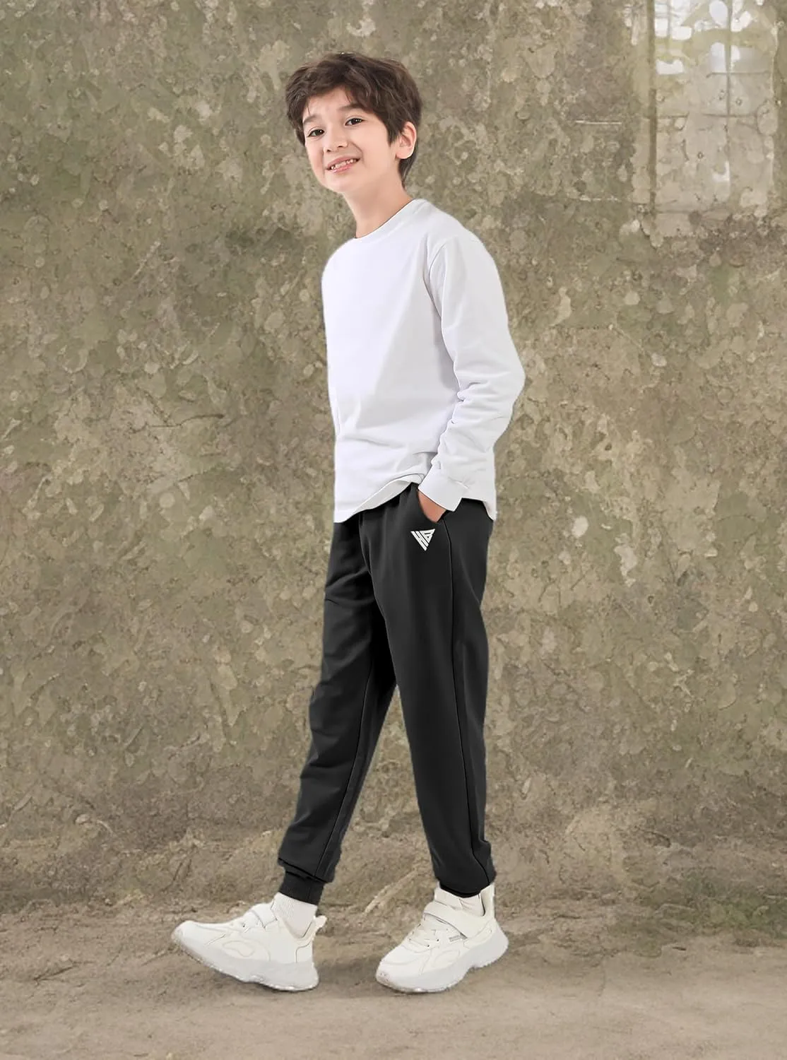 HIBETY Boys Athletic Pants, Moisture-Wicking Breathable Cotton Sweatpants with Elastic Drawstring