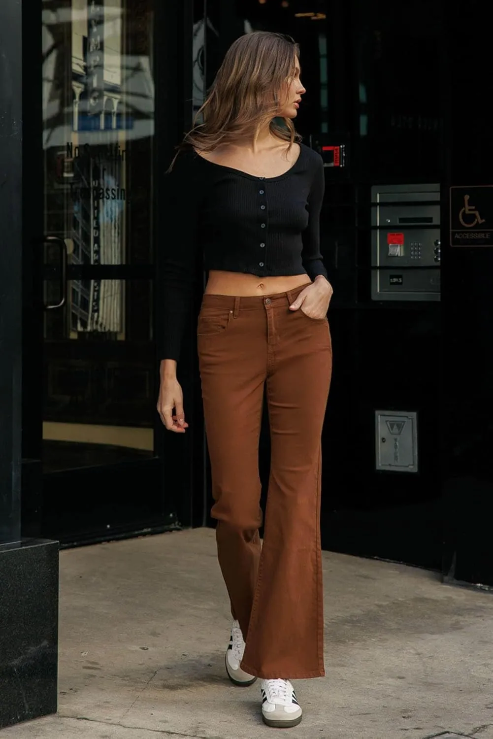 KHAKI & BLUE Women's The Everyday Garment-Dyed Flare Jeans – Soft Stretchy High Rise Comfy Casual Pants